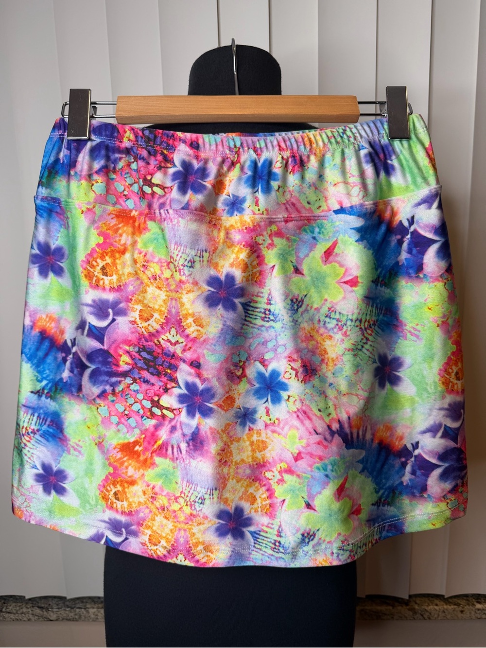 B-Skinz skort vibrant multi colored confetti pattern tennis pickleball SZ Med